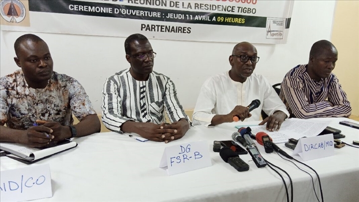 Burkina : Le Ministre des infrastructures fait dcouvrir ses actions et ses missions aux journalistes