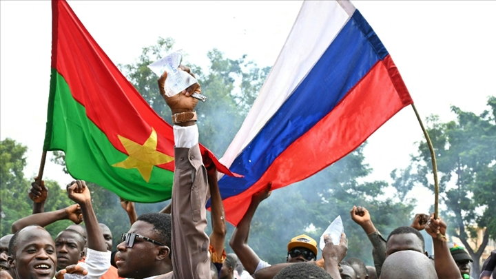 Education: le Burkina Faso va introduire l`enseignement de la langue russe  l`cole