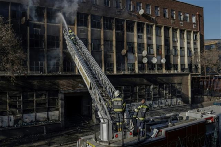 Incendie meurtrier dans un immeuble  Johannesburg : Au moins 63 personnes dcdes