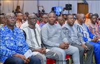 𝐄́𝐭𝐚𝐭𝐬